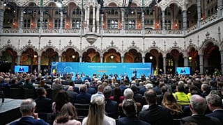  رئيس الوزراء البلجيكي بارت دي ويفر يلقي كلمة خلال قمة الصناعة الأوروبية في أنتويرب، بلجيكا، الأربعاء 11 فبراير 2026. 