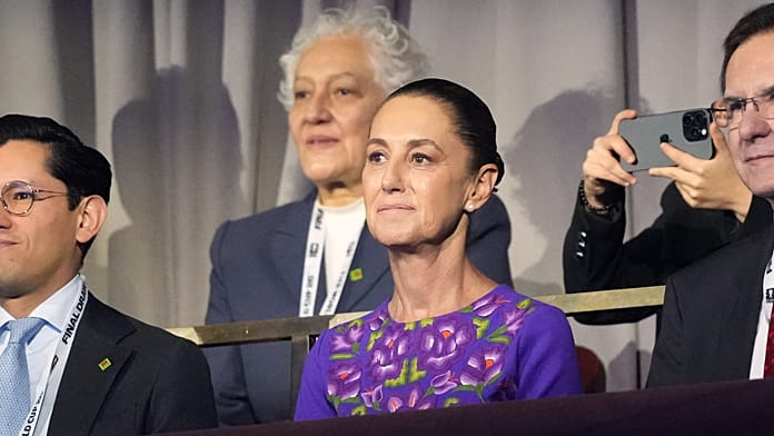 Llegan a la Habana dos barcos humanitarios procedentes de México