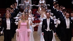 Einzug des Eröffnungskomitees und der Choreografen Maria Angelini-Santner und Christoph Santner
