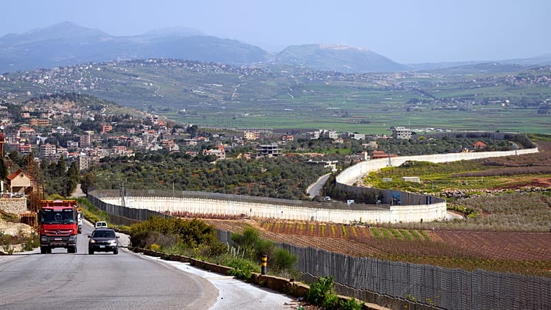 اقتحام وتصعيد.. إسرائيليون يعبرون الحدود نحو لبنان ويطالبون بالاستيطان جنوبًا 