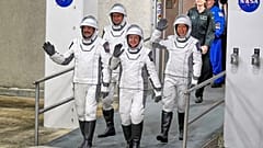 Die Crew zwölf: von links Pilot Jack Hathaway, der russische Kosmonaut Andrei Fedyaev, Kommandantin Jessica Meir und ESA-Astronautin Sophia Adenot aus Frankreich,