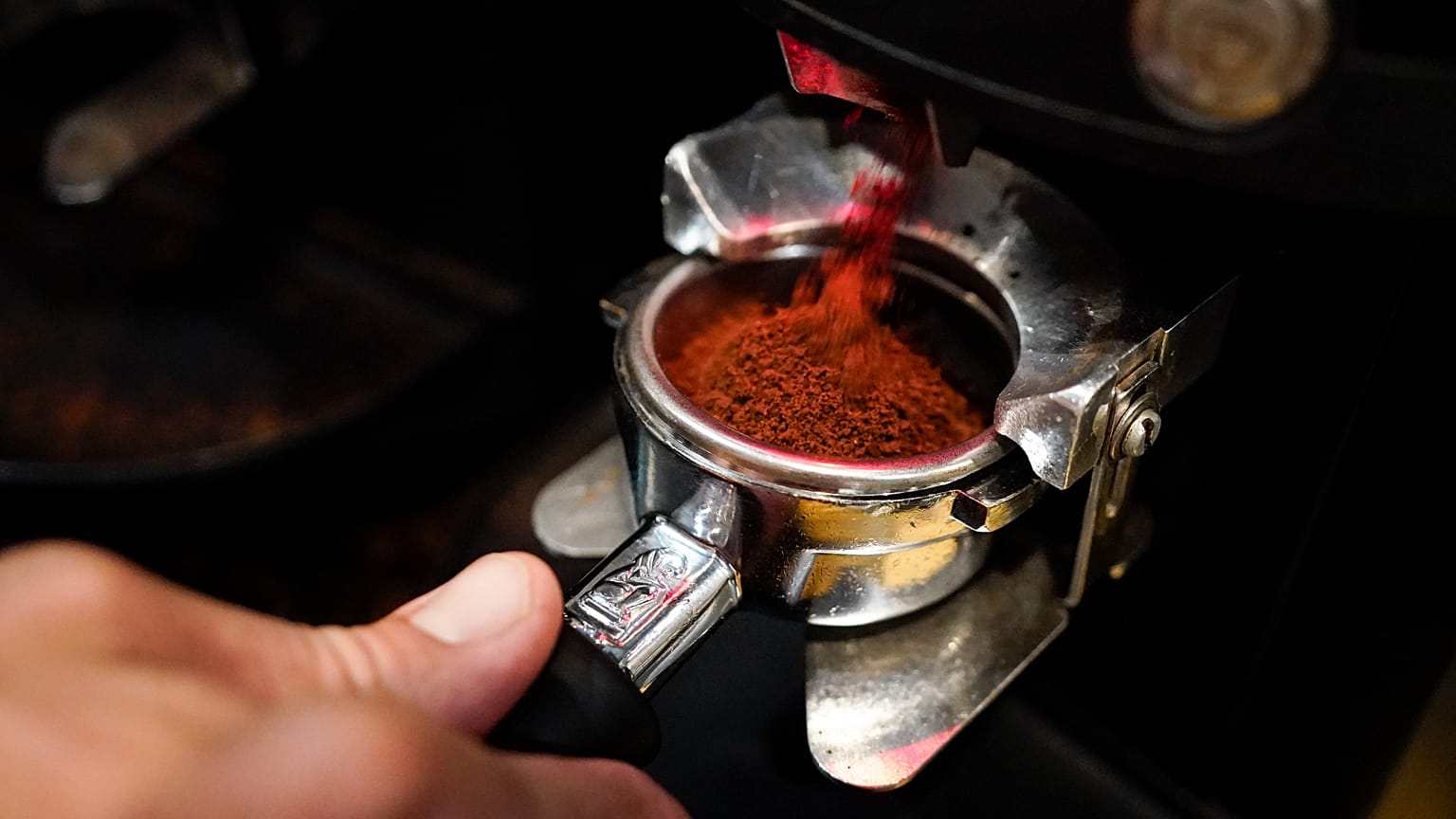 تحضير القهوة (أسوشيتد برس/خوليو كورتيز)