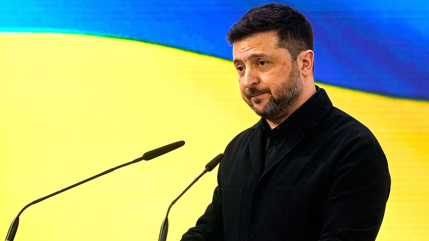 Zelensky exige data para adesao da Ucrania a UE e mira 2027 em discurso em Munique