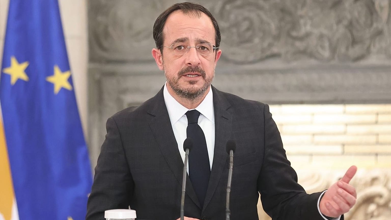 Νίκος Χριστδουλίδης 