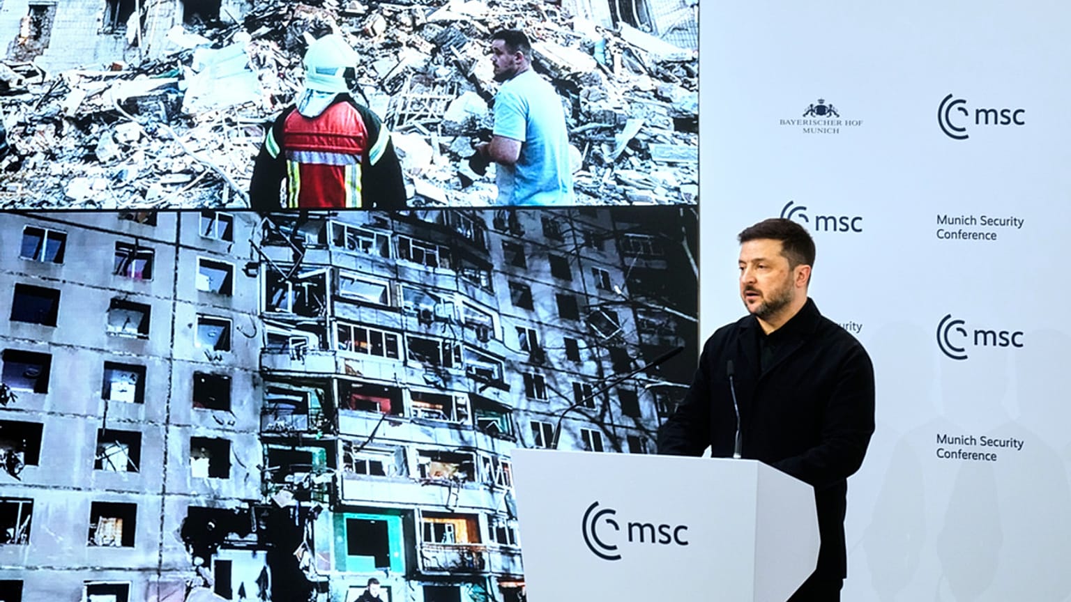 Le président ukrainien Volodymyr Zelensky s'adresse au public lors d'une session de la Conférence sur la sécurité de Munich, en Allemagne, le samedi 14 février 2026.