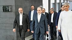  وزير الخارجية الإيراني عباس عراقجي يصل إلى مكان المفاوضات مع الولايات المتحدة في مسقط، سلطنة عمان، 6 فبراير 2026.