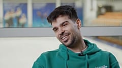 Burján Csaba exkluzív interjút ad az Euronewsnak a budapesti Gyakorló Jégcsarnokban 2026.február 12-én