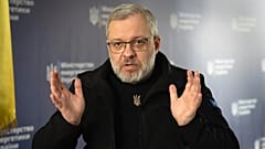 ARQUIVO: Herman Halushchenko, ministro da Energia da Ucrânia, fala durante uma entrevista à Associated Press em Kiev, Ucrânia, terça-feira, 11 de abril de 2023