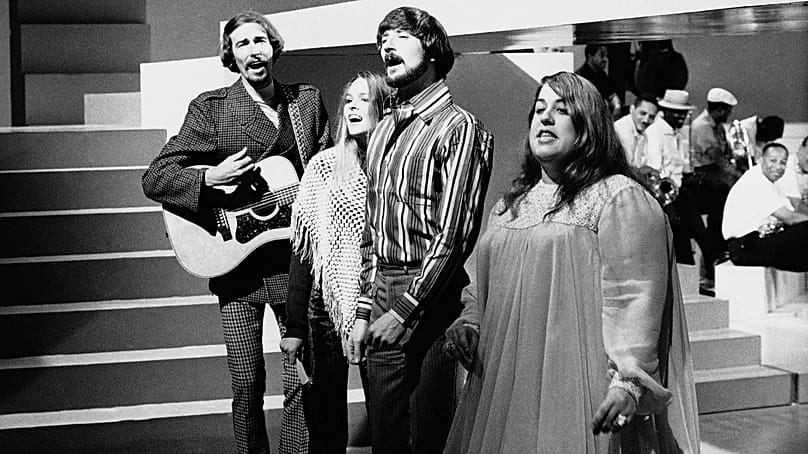 The Mamas and the Papas - Mama Cass on left