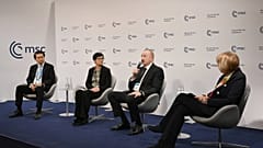 Ilham Alijev azerbajdzsáni elnök beszél a müncheni biztonsági konferencia egyik panelbeszélgetésén.