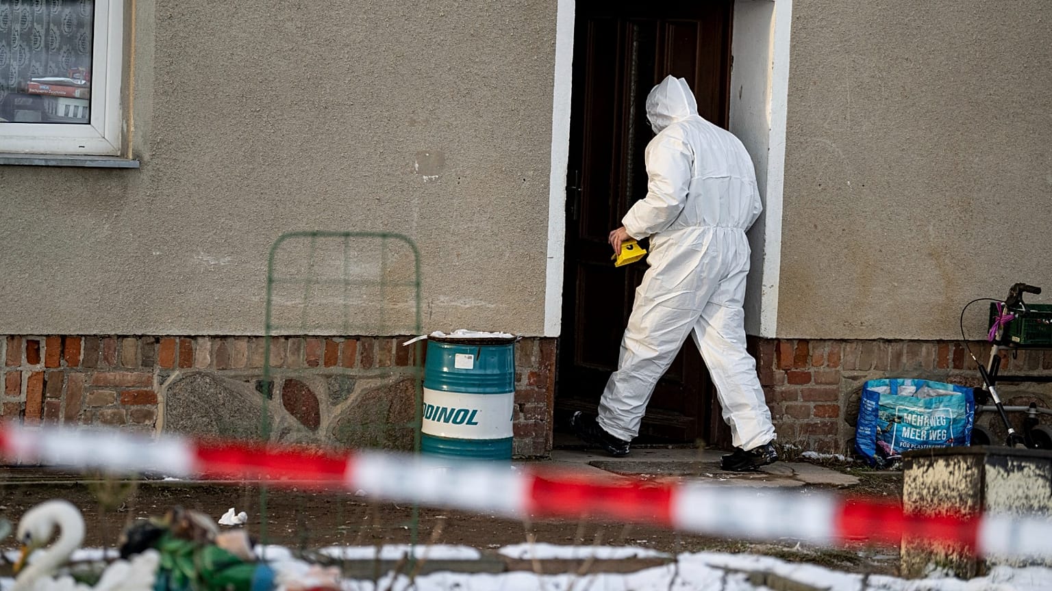 فريق طبي جنائي