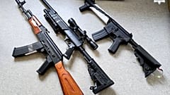 Von der polnischen Polizei beschlagnahmte Waffen