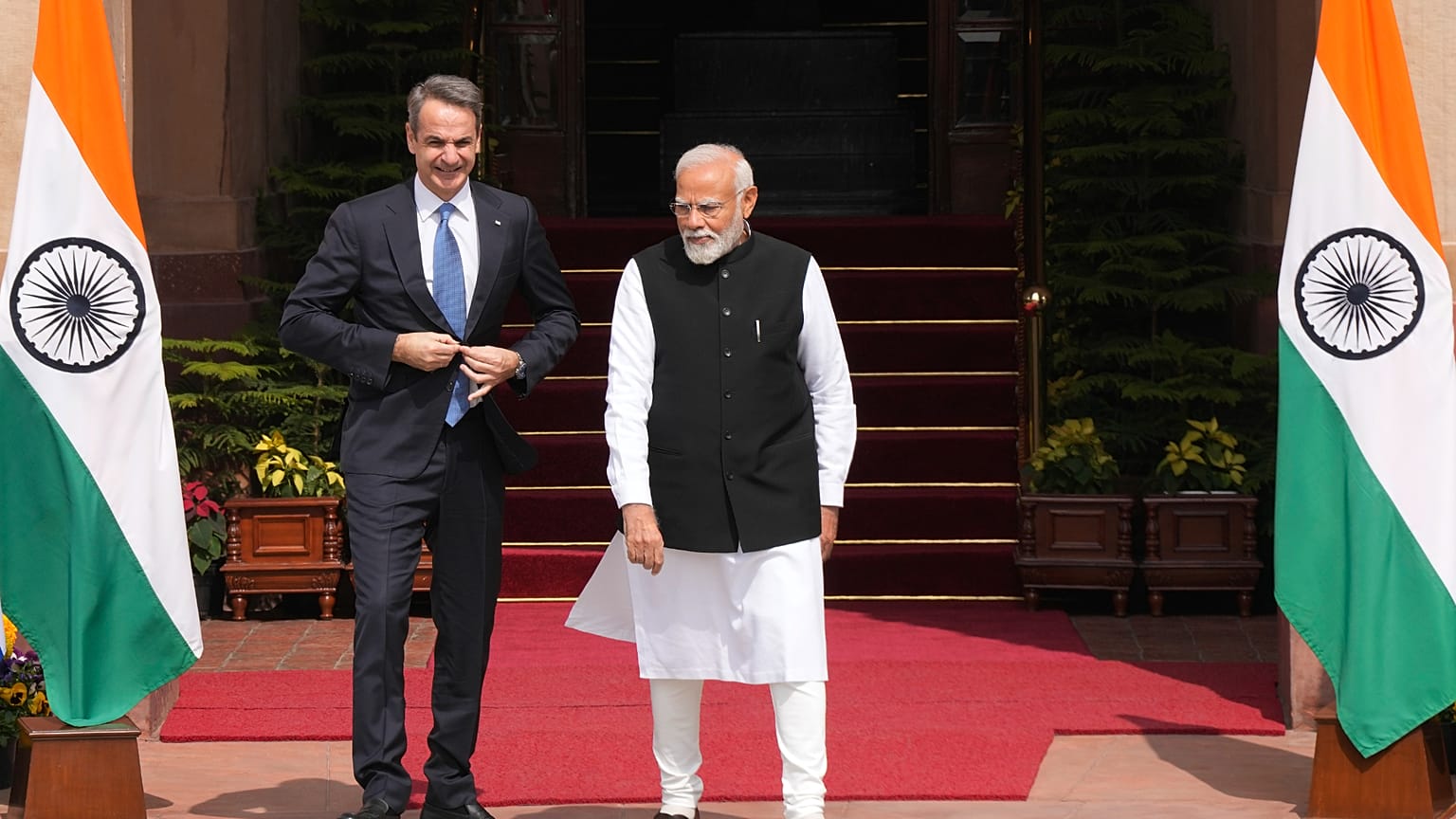 Κυριάκος Μητσοτάκης και Ναρέντρα Μόντι κατά τη συνάντησή τους στο Νέο Δελχί 21/2/2024