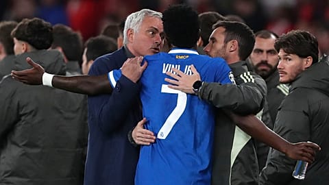 Real Madrid's Vinicius Jr argues with Benfica's head coach José Mourinho during the Champions League match in Lisbon, 17 February 2026