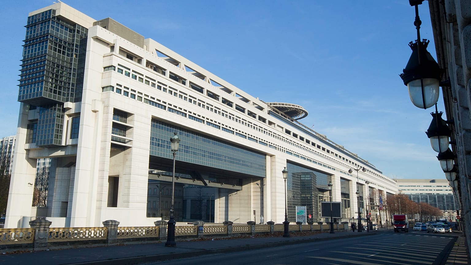 Le ministère de l'Économie, des Finances et de l'Industrie Paris