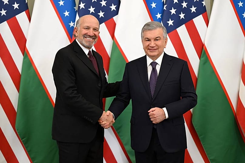 Shavkat Mirziyoyev üzbég elnök és Howard Lutnick amerikai kereskedelmi miniszter