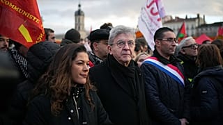 Jean-Luc Mélenchon participe à une manifestation dénonçant l’opération militaire américaine au Venezuela, Lyon, le 10 janvier 2026.