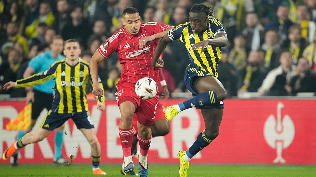 UEFA Avrupa Ligi: Nottingham Forest, Fenerbahçe'yi 3-0 mağlup etti