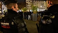 Un rassemblement en hommage à Quentin est encadré par la police, Lille, le 18 février 2026.
