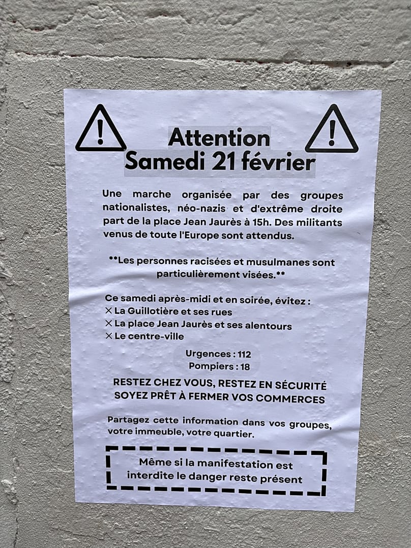 Appel à éviter certains quartiers de Lyon lancé à des communautés jugées précaires. 