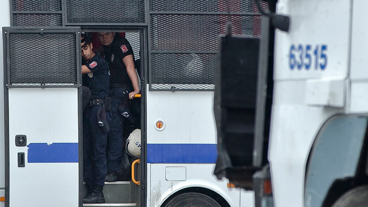 Futbolda bahis soruşturması: 10 ilde yapılan operasyonlarda 32 kişi gözaltı altında