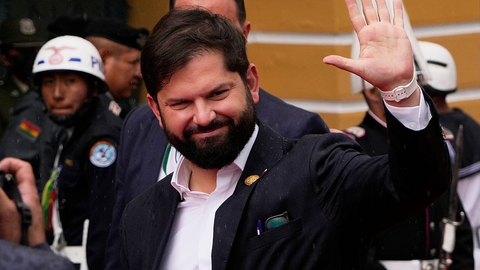 Gabriel Boric, en Bolivia durante una visita oficial