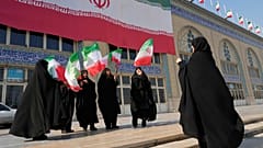 Staatlich organisierte Gedenkzeremonie für die bei den Protesten gegen die Regierung im Januar Getöteten in der Imam-Khomeini-Grand-Moschee in Teheran, Iran, Dienstag, 17. Februar 2026.