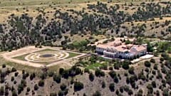 Dieses Foto vom 8. Juli 2019 zeigt die Zorro Ranch von Jeffrey Epstein in Stanley, New Mexico. 