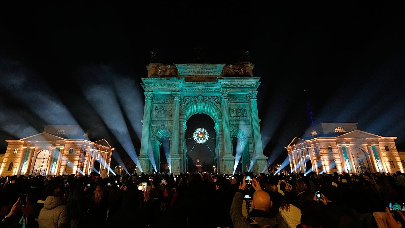 نمایی از دیگ بخار در آرکو دلا پیس در المپیک زمستانی ۲۰۲۶ در میلان، ایتالیا، یکشنبه، ۲۲ فوریه ۲۰۲۶