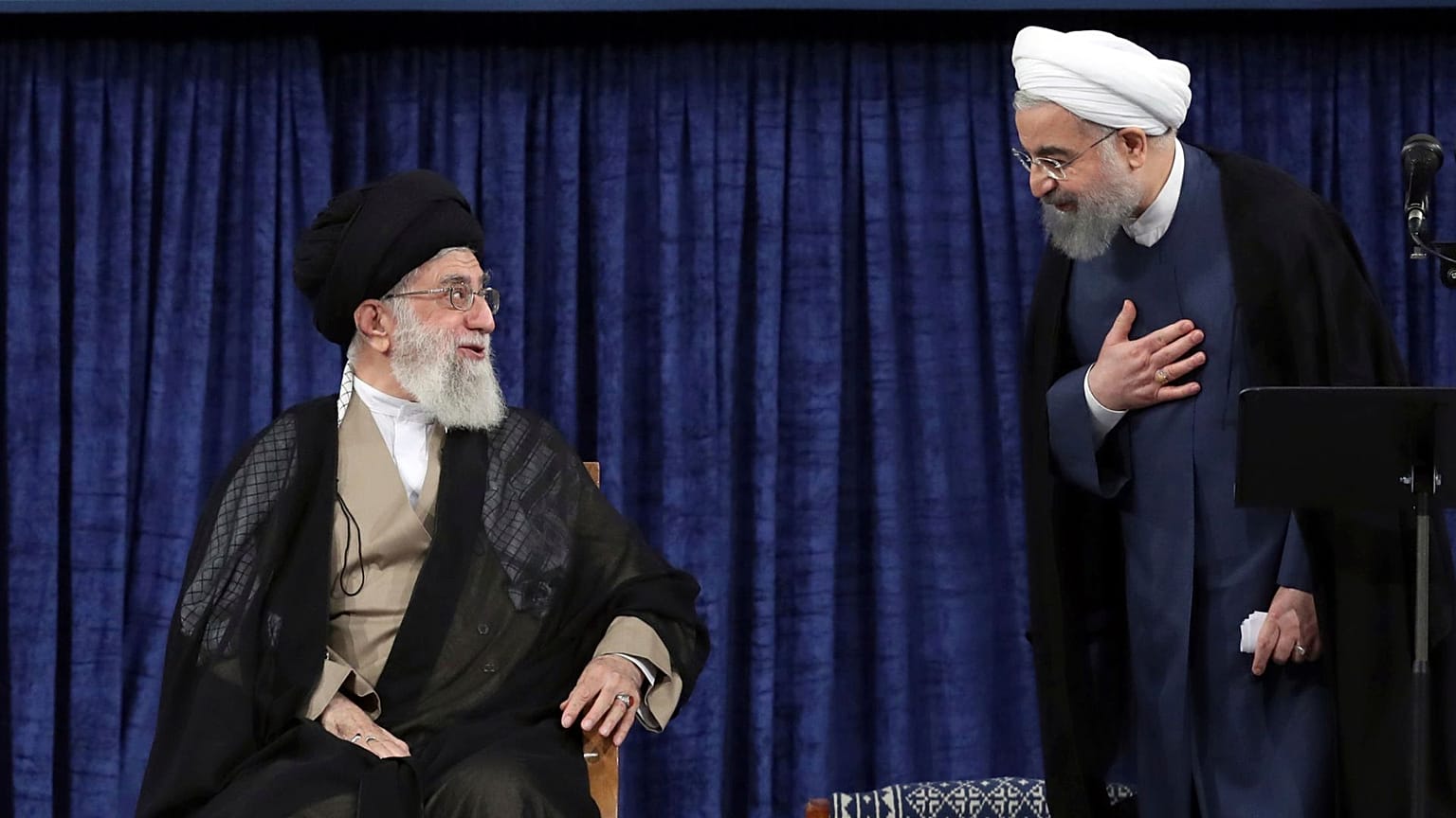 حسن روحانی و علی خامنه‌ای