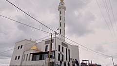 مسجد أبو بكر الصديق في أعقاب هجوم شنه مستوطنون إسرائيليون على قرية تل بالضفة الغربية، الاثنين 23 فبراير 2026.
