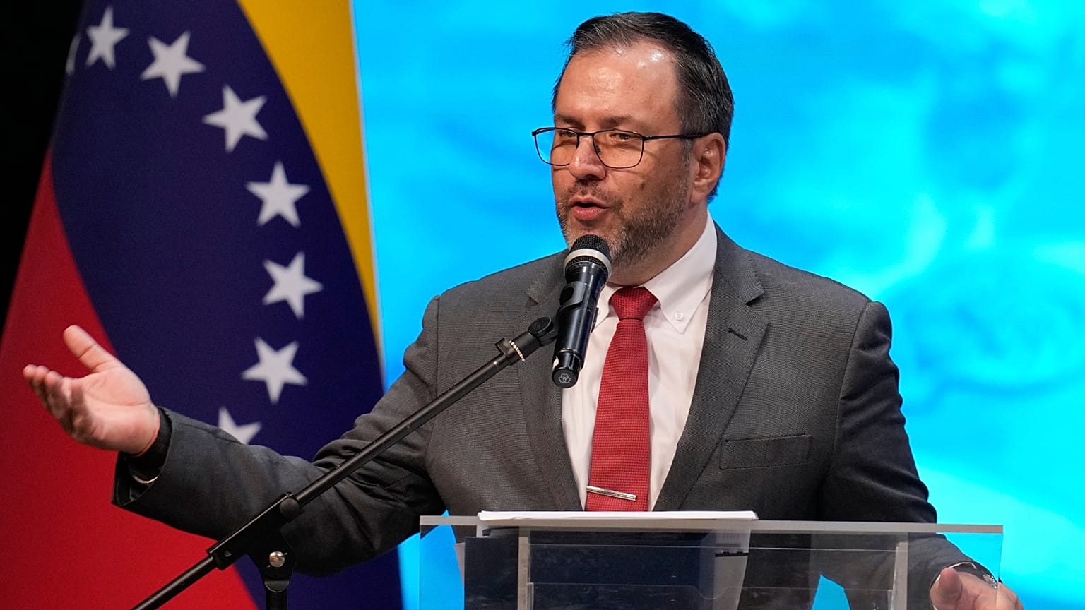 وزير الخارجية الفنزويلي إيفان جيل 