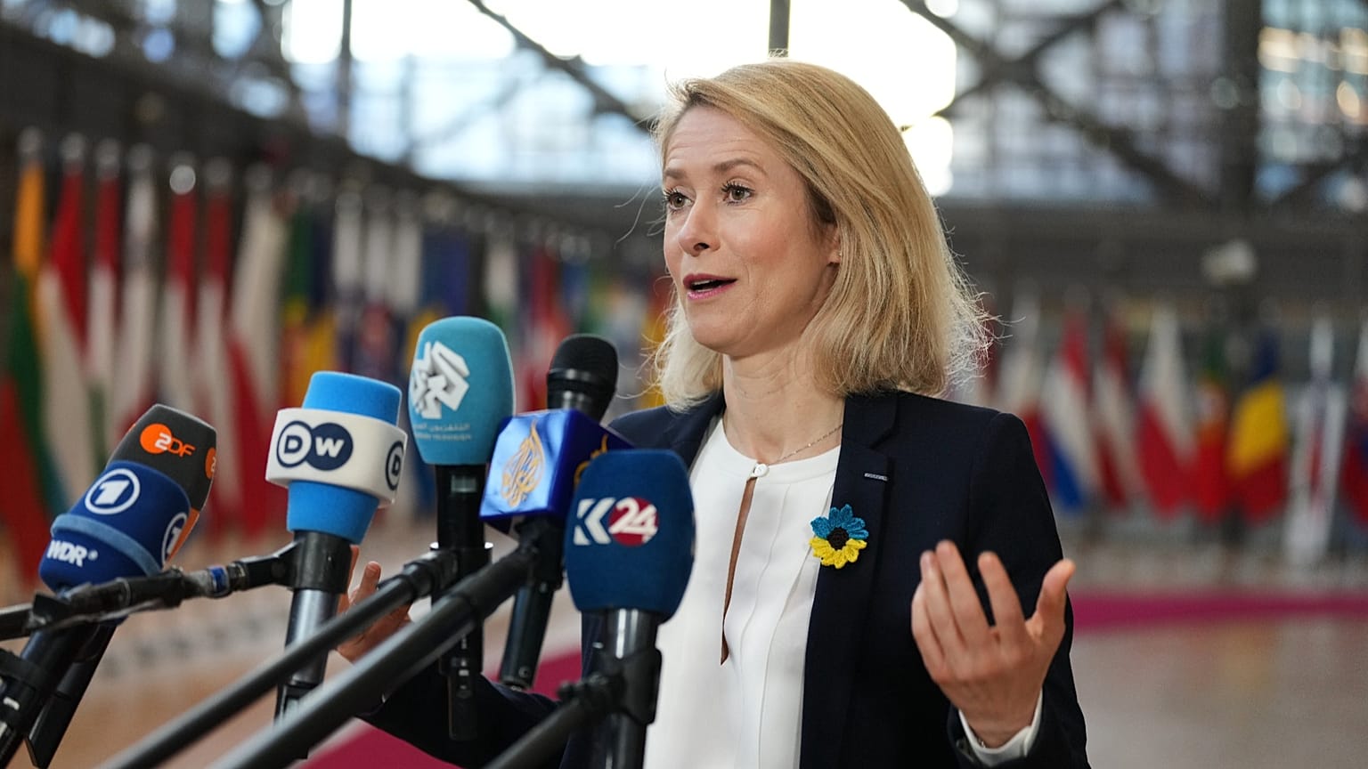 كايا كالاس، مسؤولة السياسة الخارجية في الاتحاد الأوروبي، تتحدث إلى وسائل الإعلام في مبنى المجلس الأوروبي - بروكسل، الاثنين 23 فبراير 2026.