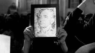 تجمع اعتراضی گروهی از دانشجویان ایرانی در دانشگاه فرودسی مشهد