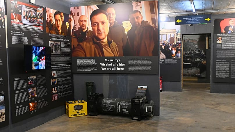 Der erste Raum der Ukraine-Ausstellung, 24.02.2026