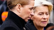 Premier Danii Mette Frederiksen (z lewej) i przewodnicząca Komisji Europejskiej Ursula von der Leyen uczestniczą w ceremonii ku czci poległych żołnierzy w Maida