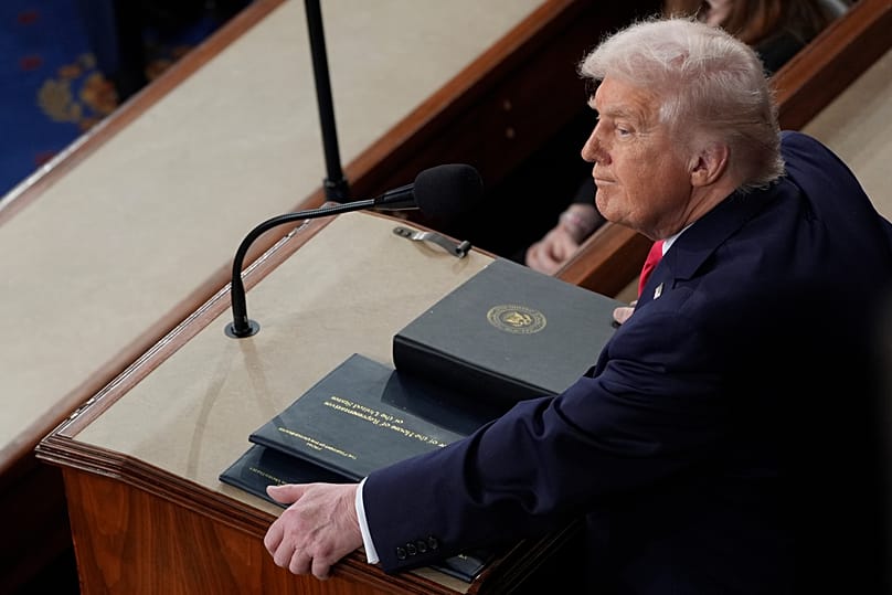 Az elnök egy tapsszünetben