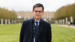 ARQUIVO: Christophe Leribault no exterior do Castelo de Versalhes, a oeste de Paris, 29 de março de 2024