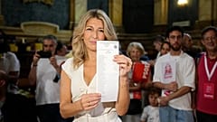 Díaz vota en su colegio electoral durante las elecciones generales de julio de 2023