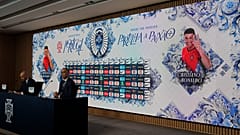 ARQUIVO: Uma imagem do português Cristiano Ronaldo é exibida no ecrã de vídeo enquanto o treinador de futebol Roberto Martinez anuncia a convocatória para o Euro 2024.