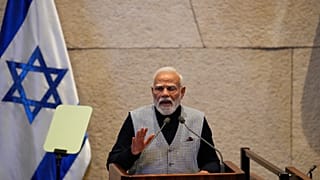 يلقي رئيس الوزراء الهندي ناريندرا مودي كلمة أمام أعضاء الكنيست، البرلمان الإسرائيلي، القدس، الأربعاء 25 فبراير/شباط 2026.