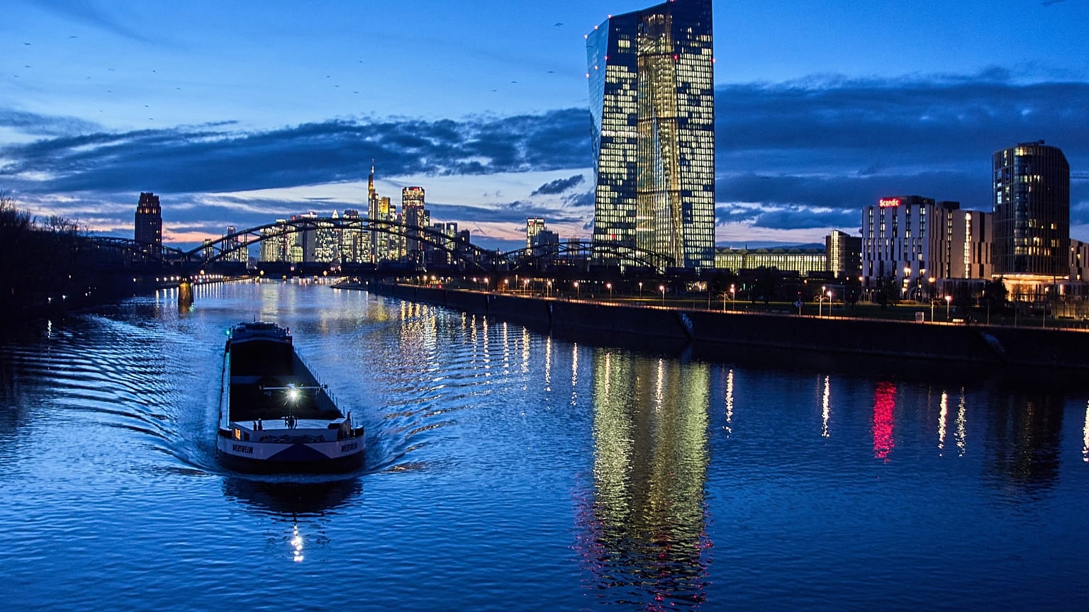 Konsumklima-Index: Deutsche neigen zum Sparen wie seit der Finanzkrise 2008 nicht mehr