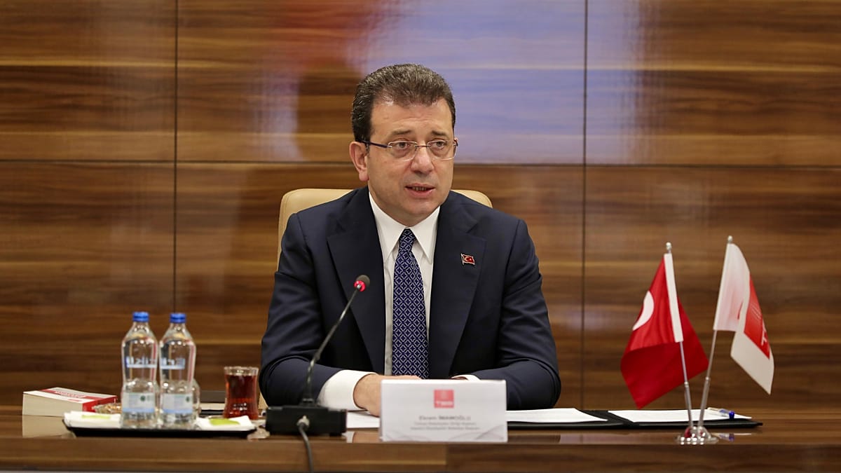 İmamoğlu, duruşma yolunda 'araç arızası' gerekçesiyle Silivri'ye geri götürüldü: SEGBİS ile katıldı