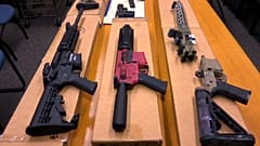 Dieses Dateifoto vom 27. November 2019 zeigt 3D-gedruckte, selbstgebaute "Geisterwaffen", die im Hauptquartier des San Francisco Police Department ausgestellt sind.