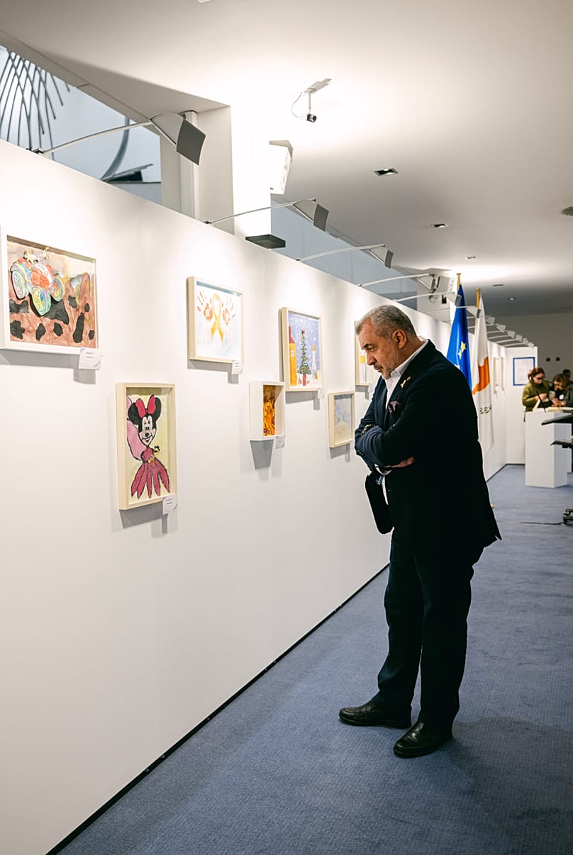 Ο Λουκάς Φουρλάς στην Έκθεση «Με τη Χρυσή Κορδέλα»