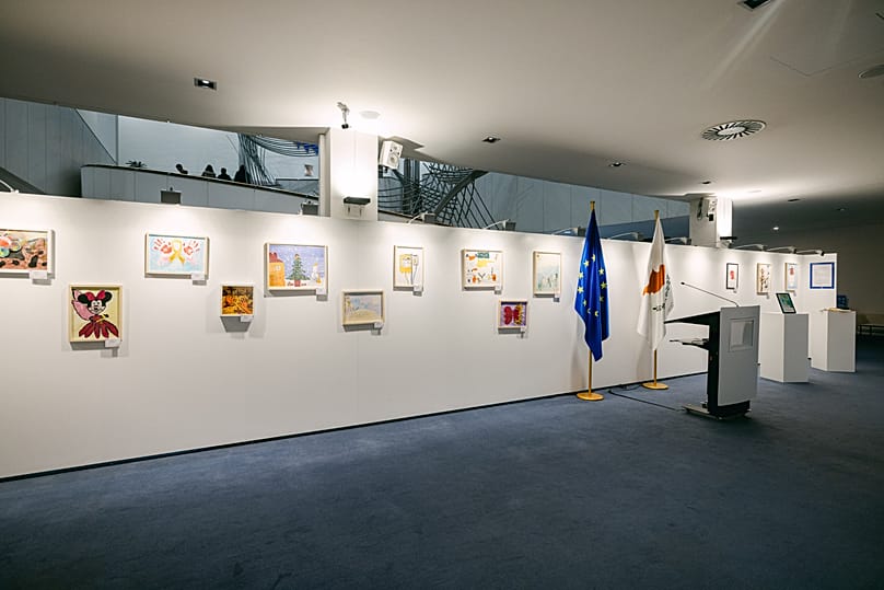 Έκθεση «Με τη Χρυσή Κορδέλα»