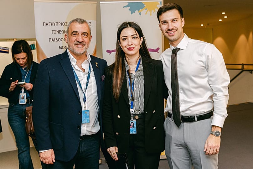 Ο Ευρωβουλευτής Λουκάς Φουρλάς με την ομάδα του