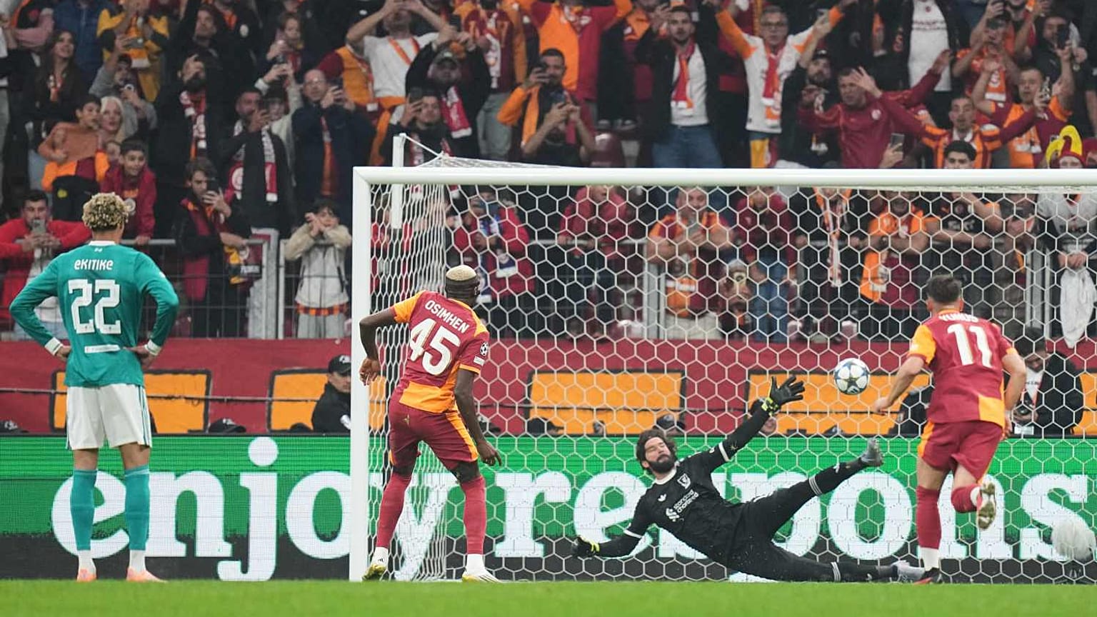 Galatasaray, Şampiyonlar Ligi'nin grup aşamasında Liverpool'u yenmişti