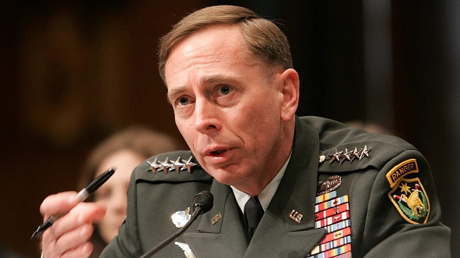 General Petraeus, general do exército dos Estados Unidos e antigo diretor da Agência Central de Informações