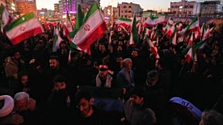 Téhéran après l'annonce de la mort d'Ali Khamenei, le premier mars 2026, (AP Photo/Vahid Salemi)